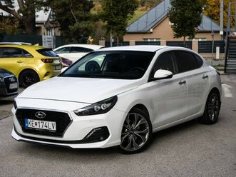 hyundai i30 fastback 1.4 t-gdi style, 103kw (2018) / aj na splátky / protiúčet /