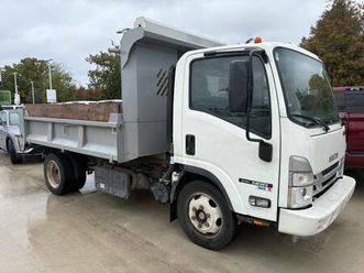 2022 isuzu nrr 11 feet dump truck (37,000 kms)