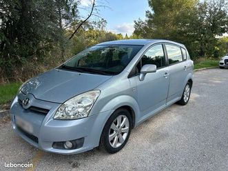 toyota corolla verso 7 places 1 main 2008 173900 km très bon état