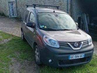 nissan nv 250 3 places