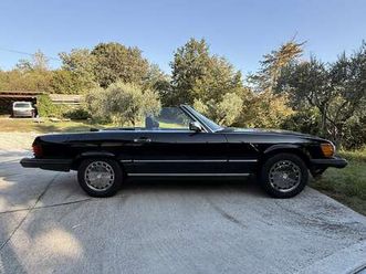 nera interno pelle nera molto bella , hard top