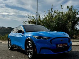 FORD MUSTANG MACH-E ford-mustang-mach-e-75-7-kwh-premium-awd