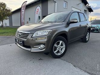 toyota rav4 2.2 d-4d limited 1lastnik uredimo kredit