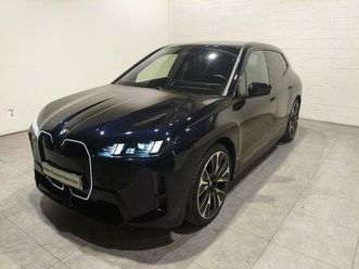 bmw ix xdrive45 300 kw (408 cv)