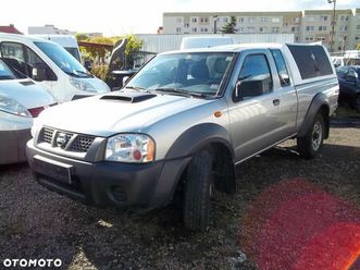 nissan np300 pickup