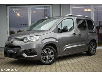 toyota proace city verso 1.5 d-4d family