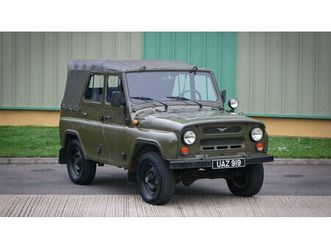 2003 uaz 31512 vert manuel, 4 vitesses conduite à gauche...