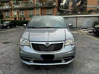 lancia voyager voyager v 2.8l platinum 177cv(178) auto e5+