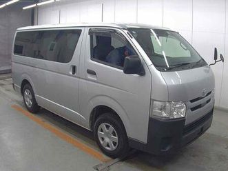 toyota hiace 2.8l v4 diesel / dvd camera / 3 str / 2019/long dx 4wd/gdh206v
