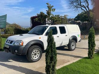 nissan navara 4x4