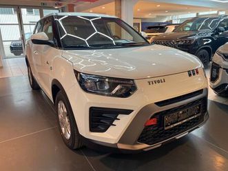 kgm tivoli essential 1.5 t 163 ps navi/kamera/pdc
