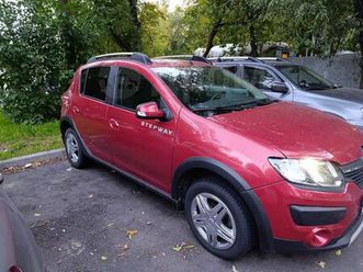 продажа renault sandero, 2015 год в москве