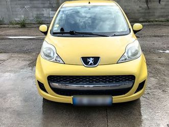 je vends cette petite voiture peugeot 107