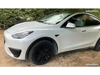 tesla modèle y standard 2023