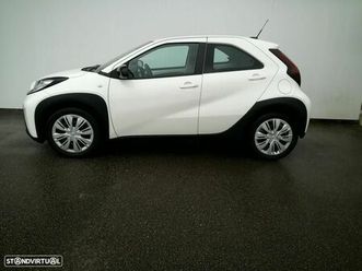 toyota aygo x 1.0 play