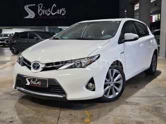 toyota auris hybrid advance