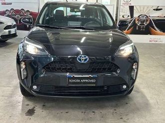 yaris cross cross 1.5h business fwd 116cv e-cvt