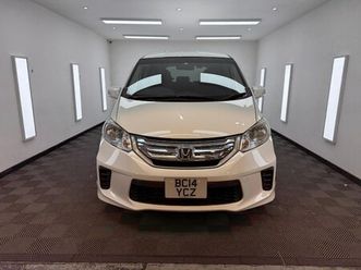 2025 (14) - hybrid 7 seats 1500cc automatic 5-door