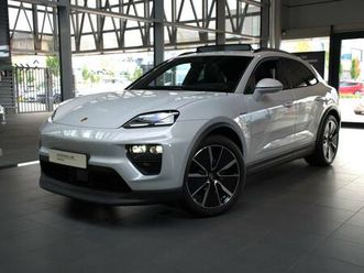 porsche macan 4