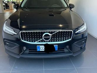 volvo v60 cross country b4 2.0 pro line