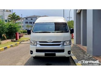 2024 toyota hiace 3.0 commuter van - mobil keluarga nyaman harga nego
