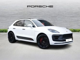 porsche macan black / bordeaux red two-tone