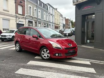 peugeot 5008 hdi 112ch finition allure / boite automatique / toit panoramique / attelage / parfait etat / sans adblue