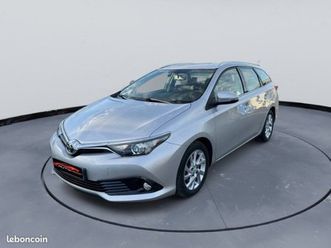 toyota auris touring sports 112ch d-4d dynamic régulateur de vitesse caméra recul climatisatilon bluetooth