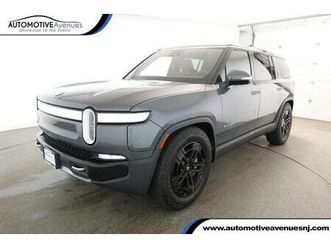 used 2023 rivian r1s adventure