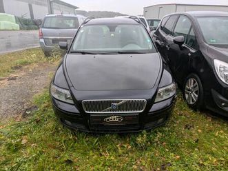 volvo v50 2.0d momentum alufelgen klimaautomatik