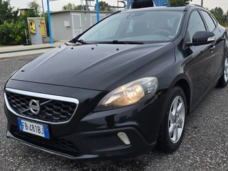 v40 cross country v40 cross country d2 1.6 powershift kinetic