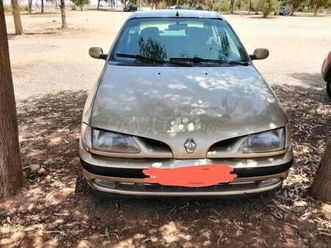 renault mégane essence 8 chev mle 99 carte grise.