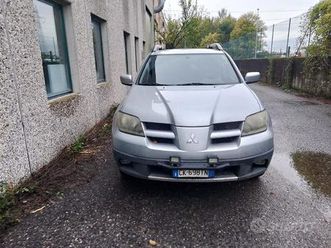 fuoristrada mitsubishi outlander 4wd