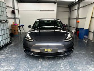 tesla model 3 tração traseira