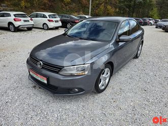 volkswagen jetta 2011.god 1.6 tdi 77kw 105ps navigac uvoz! extra