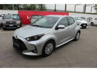 toyota yaris cross 1.5 hybrid 5p. e-cvt active del 2021 usata a roma