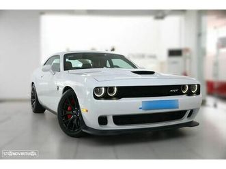 dodge challenger auto srt hellcat