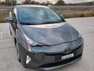 toyota prius c h