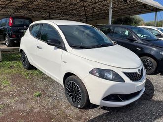ypsilon 3ª serie ypsilon 1.0 firefly 5 porte s&s hybrid platino