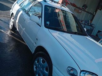 toyota corolla 1.8i 16v, transmission integrale permanente, 110cv, 2eme main et faible km. garantis