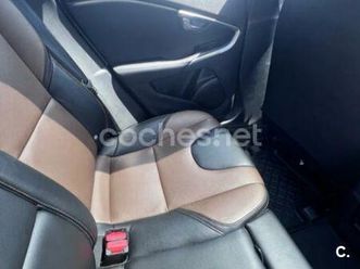 volvo v40 cross country 2.0 d3 momentum