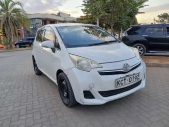 toyota ractis - 2012