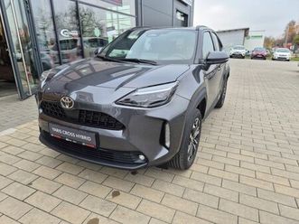 toyota yaris cross fwd 1,5 hybrid 4x2 teamplayer