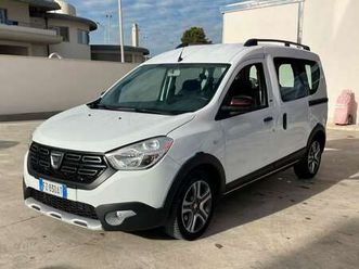 dokker stepway 1.5 blue dci s