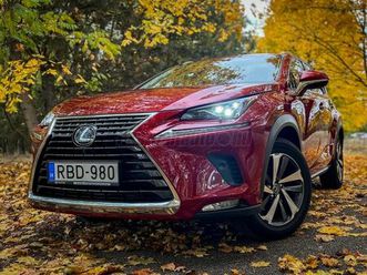 lexus nx 300 luxury (automata) awd. 1. magyarországi tulajdonostól. sérülésmentes