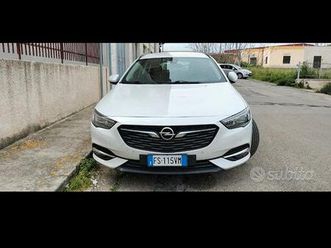 opel insignia 1.6 cdti 136 cv automatico