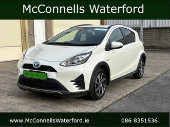 hybrid 1.5 crossover glam auto **top spec**