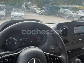mercedes-benz sprinter 208d 2.8t 3000
