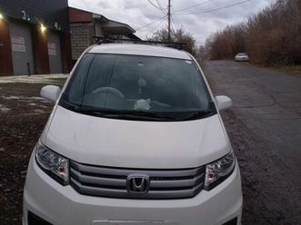 продажа honda freed spike, 2010 год в иркутске