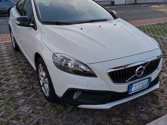volvo v40 cross country d2 kinetic
